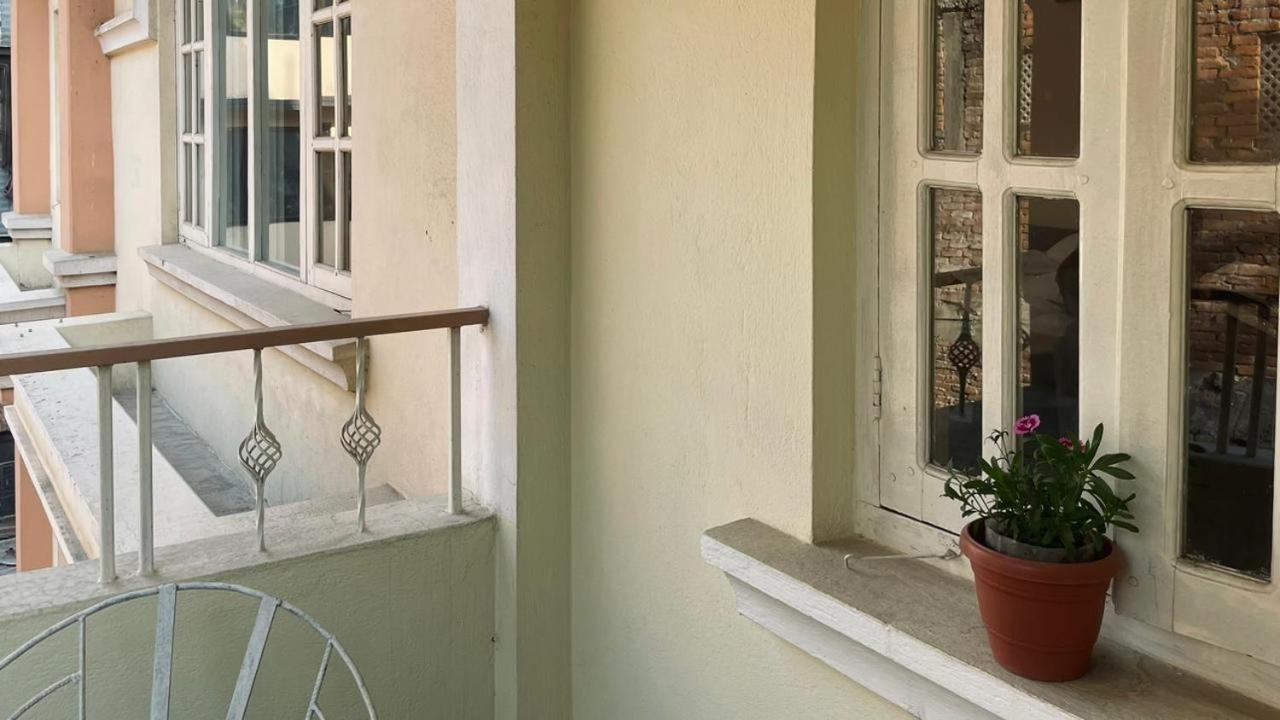 Rooftop Studio And 2Bhk Apartments In Kathmandu'S Most Happening Place Kültér fotó